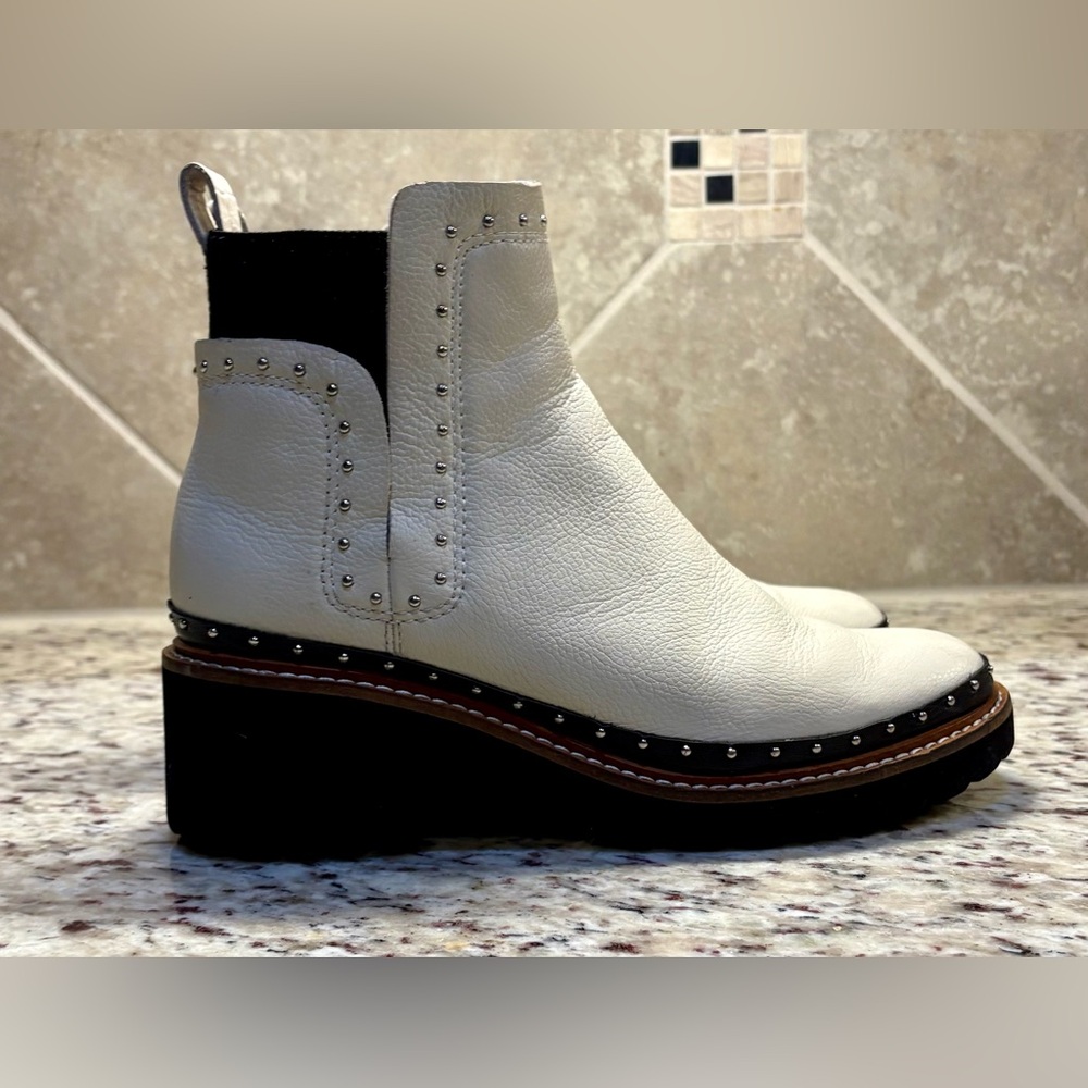 Dolce Vita Boots Womens 5.5 Huey Studded Pull On Bootie White Leather block heel - Picture 4 of 9